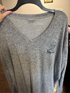 Gray V-Neck Women's Top Buc-ee’s